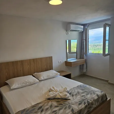 Alia Apartment *